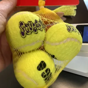 KONG Air Squeaker Tennis Ball S 5 cm 3 pcs.